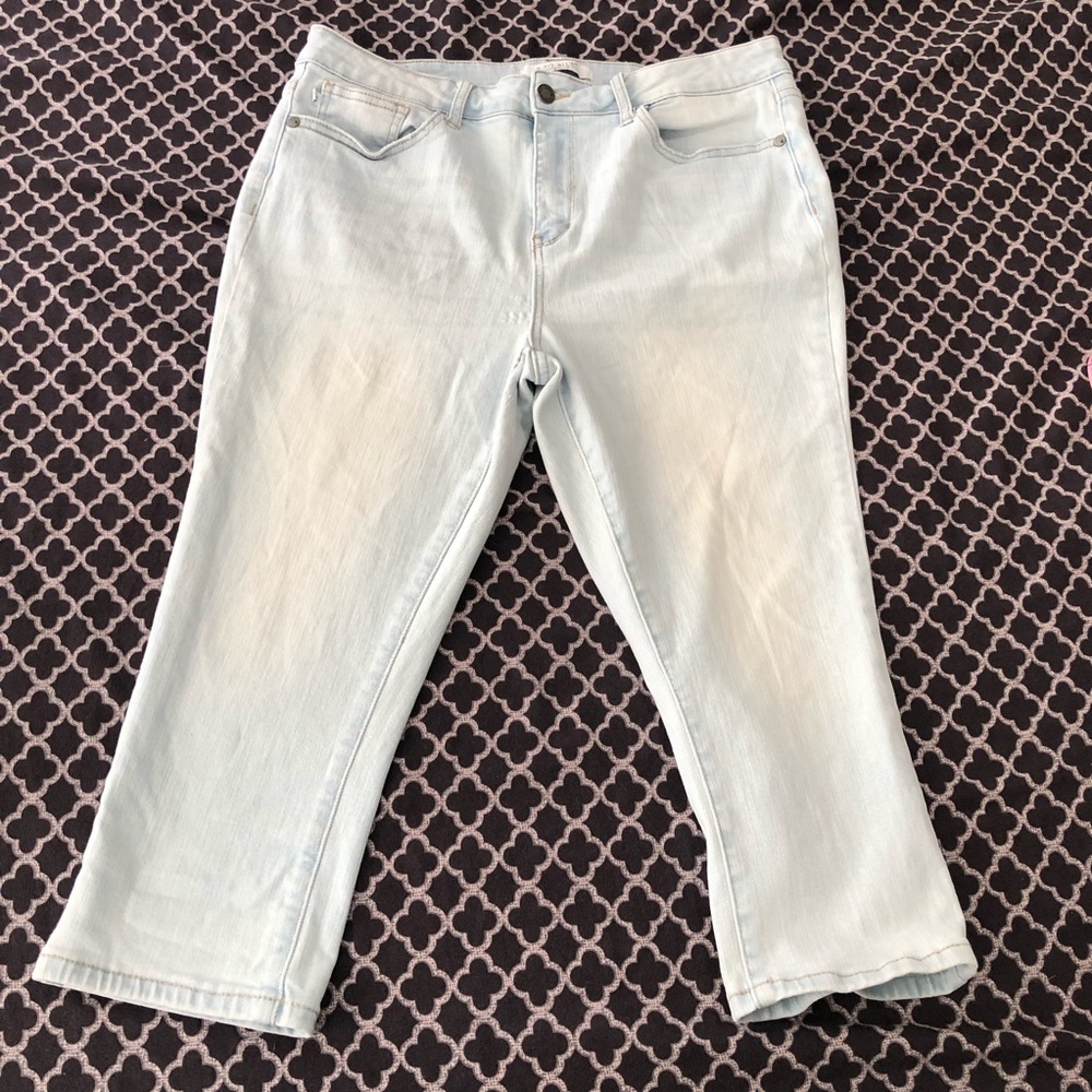 Judy Blue Light Wash Skinny Fit Capri Jeans Size 15/32 High Rise JB88240 H28 - Picture 2 of 6